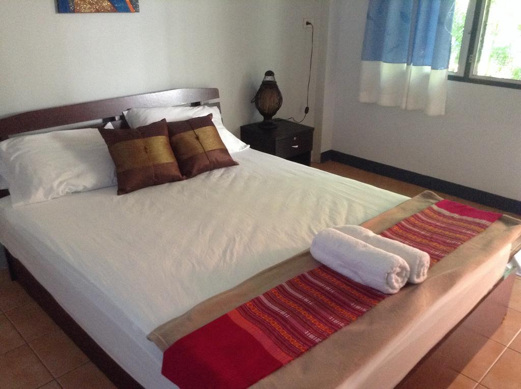 Hi Guesthouse Airport Chiang Mai Kamer foto