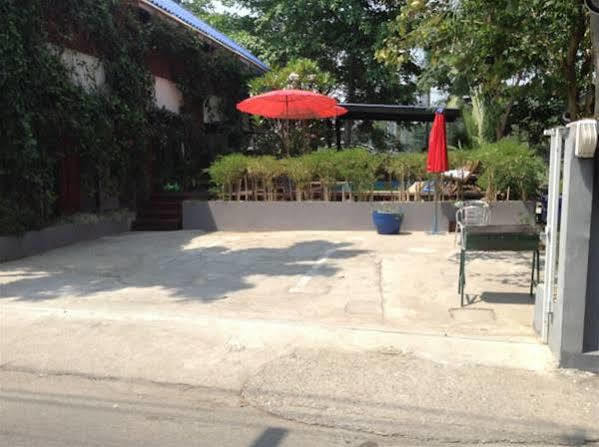 Hi Guesthouse Airport Chiang Mai Buitenkant foto