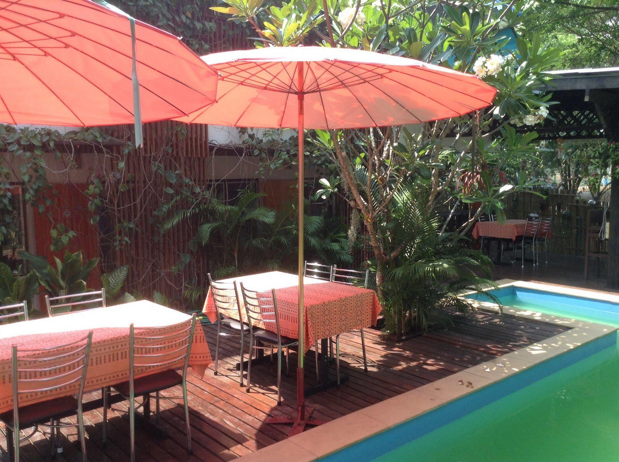 Hi Guesthouse Airport Chiang Mai Buitenkant foto