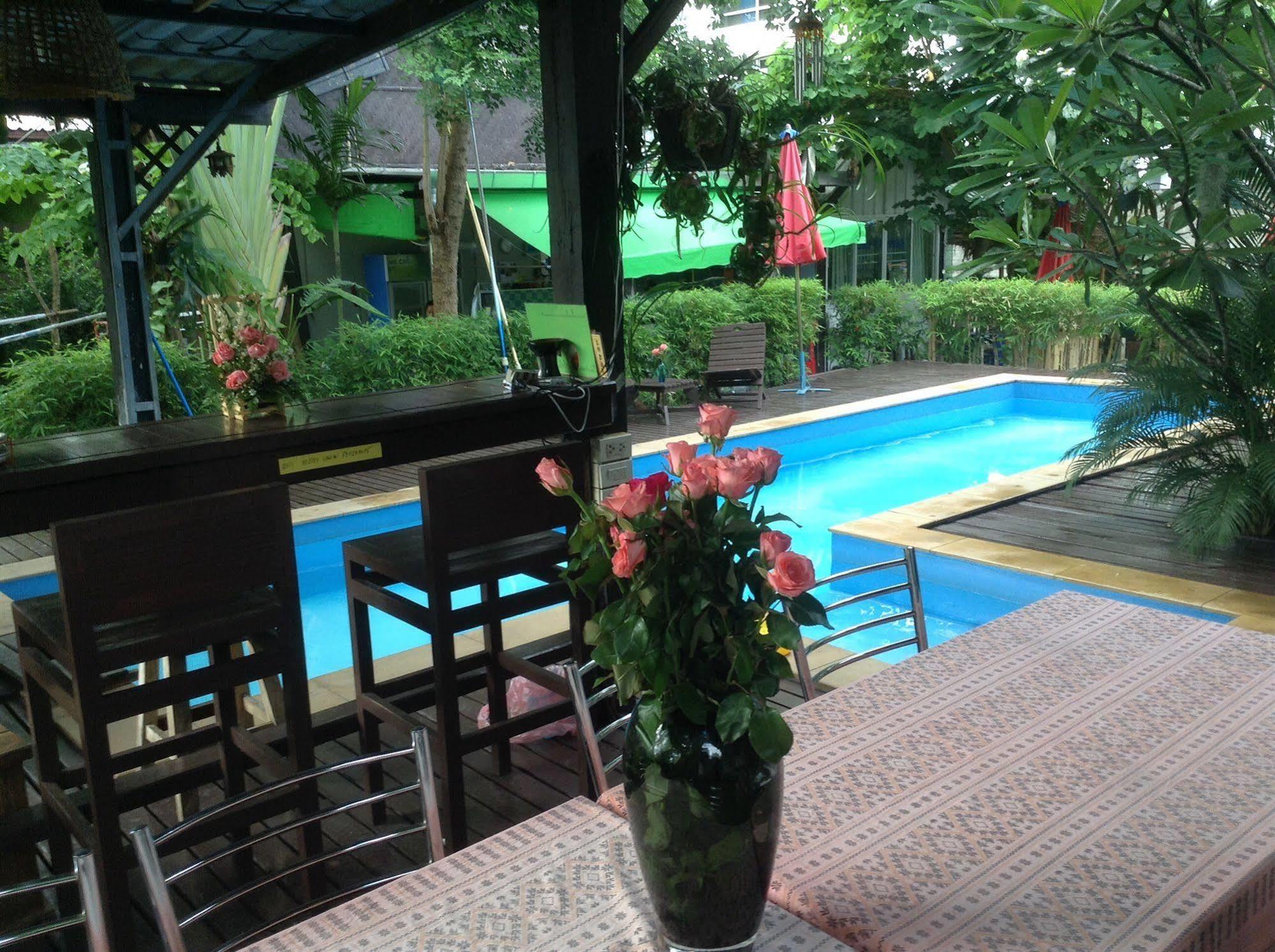 Hi Guesthouse Airport Chiang Mai Buitenkant foto