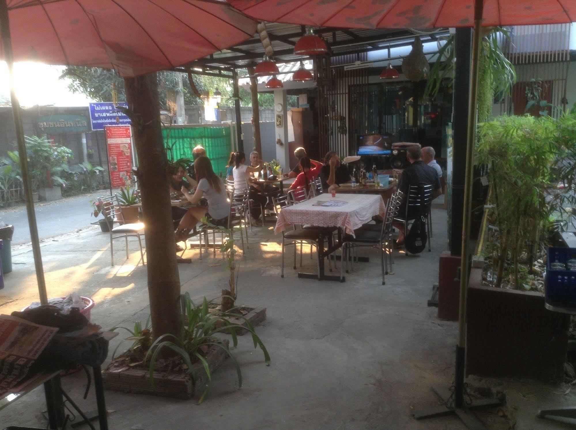 Hi Guesthouse Airport Chiang Mai Buitenkant foto